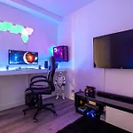아파트 Lucky House
