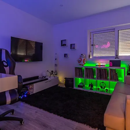 Lucky House